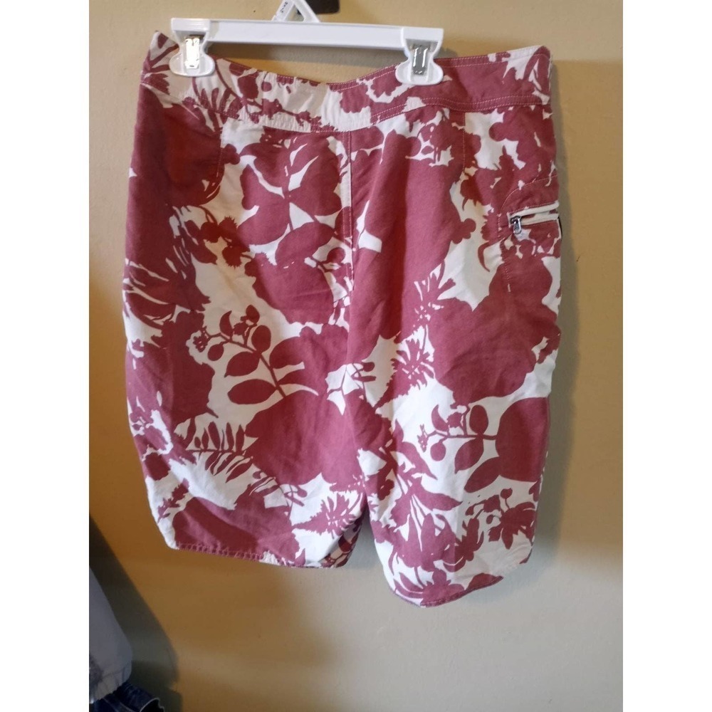 Patagonia mens board shorts 34